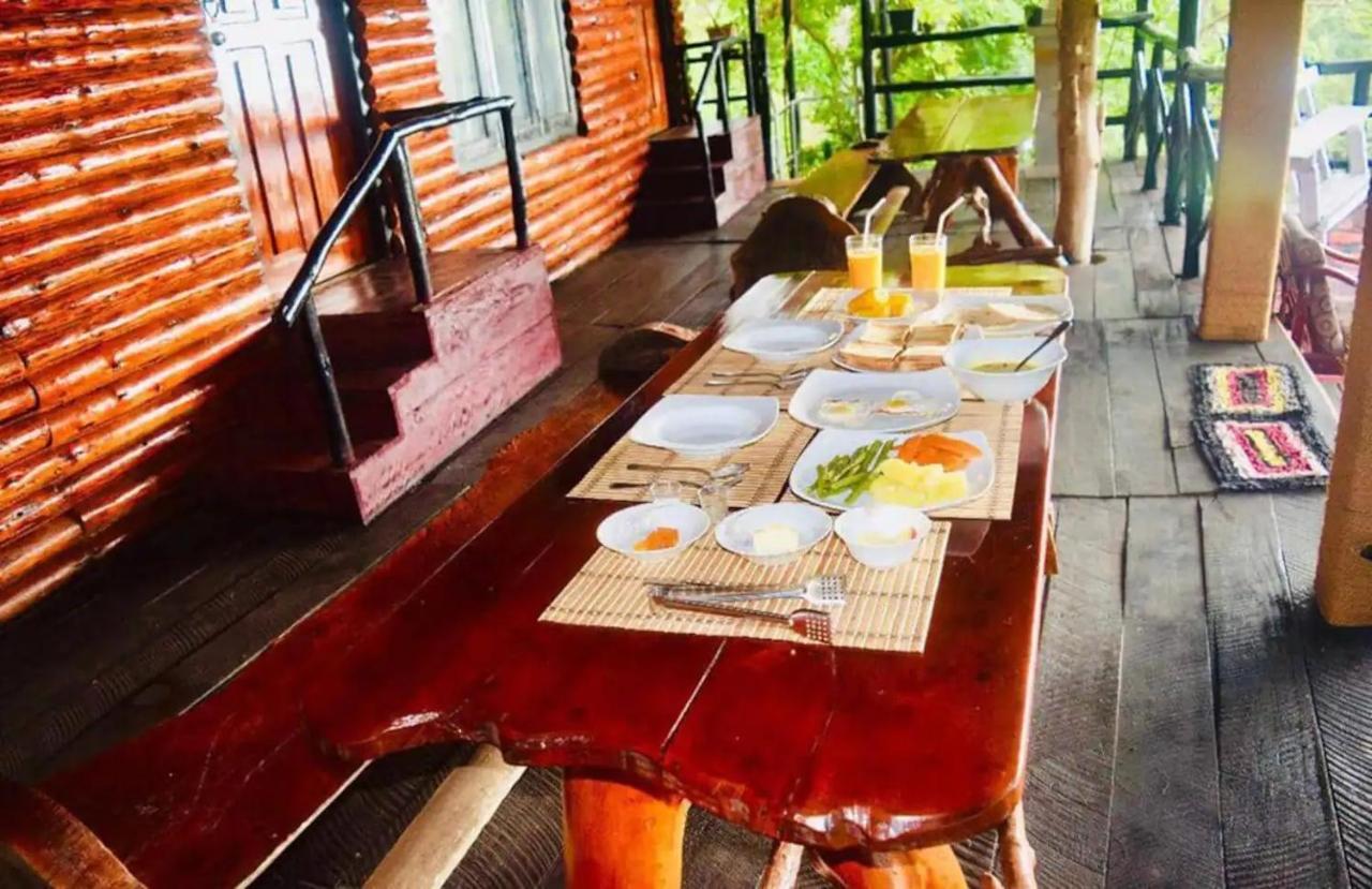 Hilltop Wood Lodge 埃拉 外观 照片