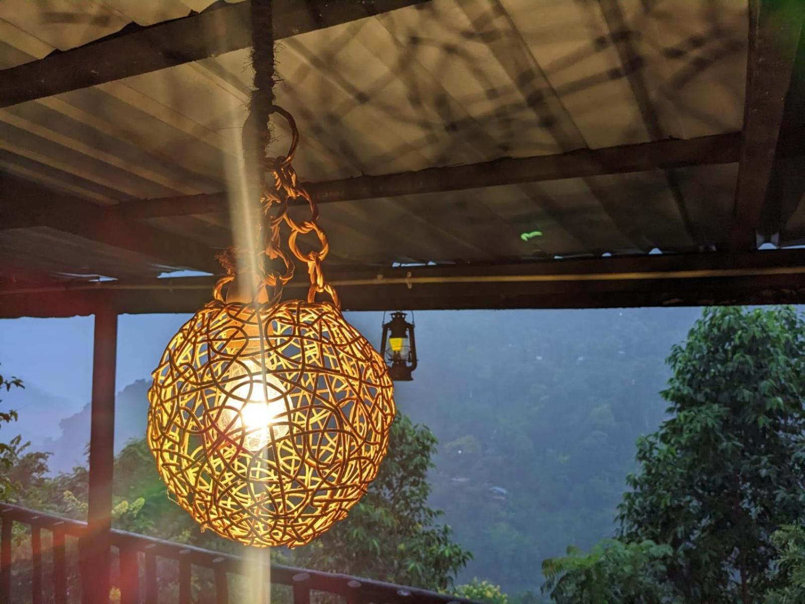 Hilltop Wood Lodge 埃拉 外观 照片