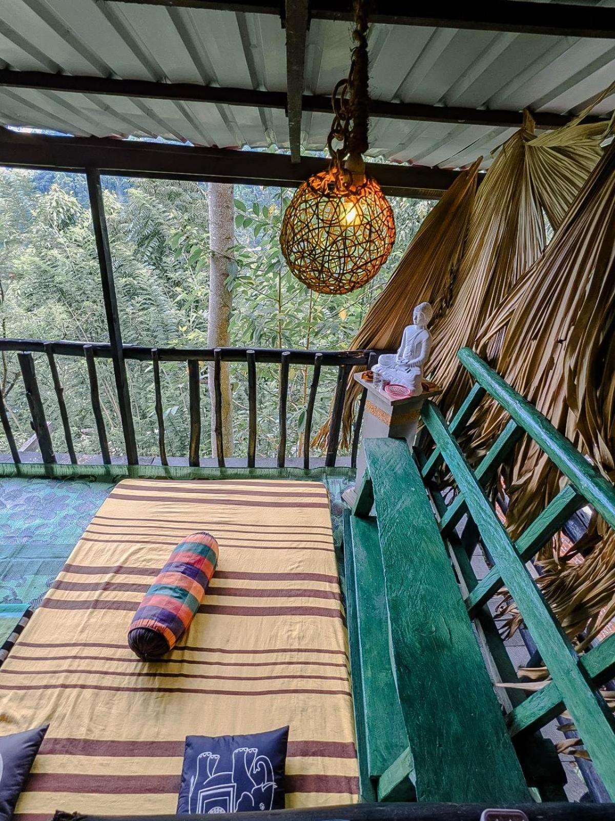 Hilltop Wood Lodge 埃拉 外观 照片